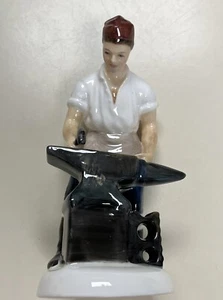 *NEUWERTIG* Royal Doulton THE BLACKSMITH OF WILLIAMSBURG Figur HN 2240, 1959 - Bild 1 von 17
