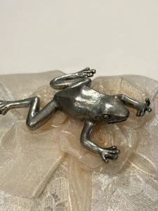 RARE - ViNTAGE COOKIES MINIATURE METAL FROG ANIMAL FIGURINE collectibles - Picture 1 of 4