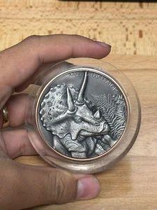 10 Vatu Double Silver Giant Triceratops Vanuatu High Relief Copper/Silver NO BOX - Picture 1 of 2