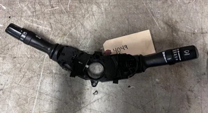 Hyundai SONATA 2011-2014 Columna Interruptores Señal de giro Limpiaparabrisas #4049 - Imagen 1 de 1