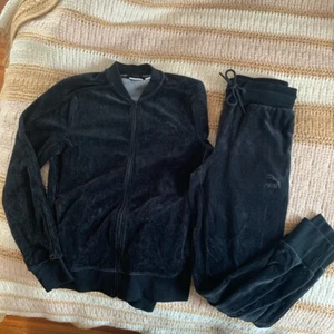 puma velour Set - Picture 1 of 3