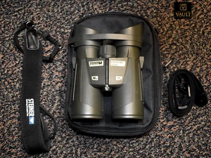 Steiner Predator Binoculars 10x42. Excellent condition! Fast shipping! - Picture 1 of 9