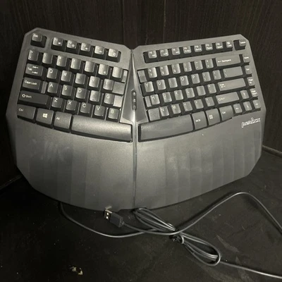 Teclado ergonómico mini membrana con cable Perixx PERIBOARD-413B con soporte para muñeca Foto 1 de 4