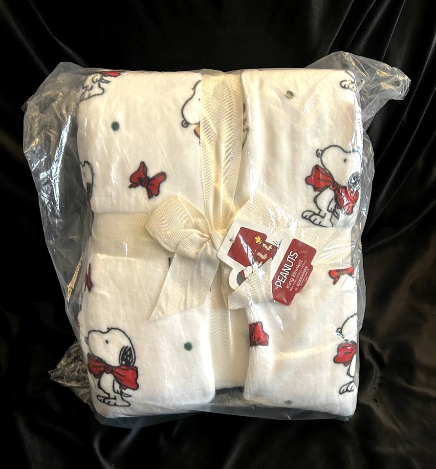 Berkshire Peanuts Snoopy White Bow Throw King Size Blanket 108" x 90" New