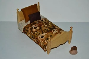 Miniature Dollhouse Bedspread Twin-Single w-2 Pillows Handmade 1:12 CUTE DOGS - Picture 1 of 5