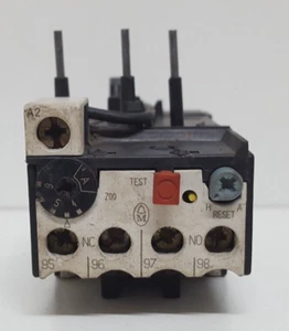 RELÉ DE SOBRECARGA MOELLER Z00-6 4…6A - Imagen 1 de 10