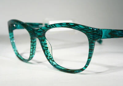 Monturas de gafas pequeñas sin usar estilo mariposa verde para mujer KOALI by Morel 7668K Foto 1 de 4