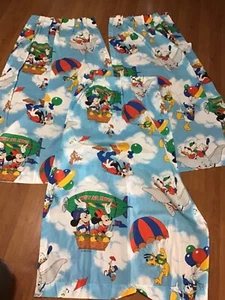 Vintage Walt Disney Vorhänge Mickey Mouse and Friends Heißluftballons 22”x60” - Bild 1 von 8