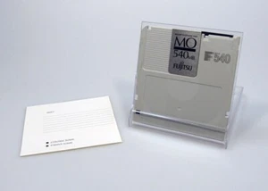 1x Disque MO réinscriptible Fujitsu 3,5 pouces 540 Mo d'occasion / testé fonctionnel - Photo 1/4