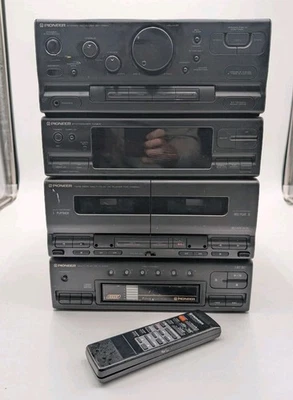 Pioneer SX-P520 and PDC-P520M AM/FM CD system - PARTS READ BELOW - Image 1 of 4