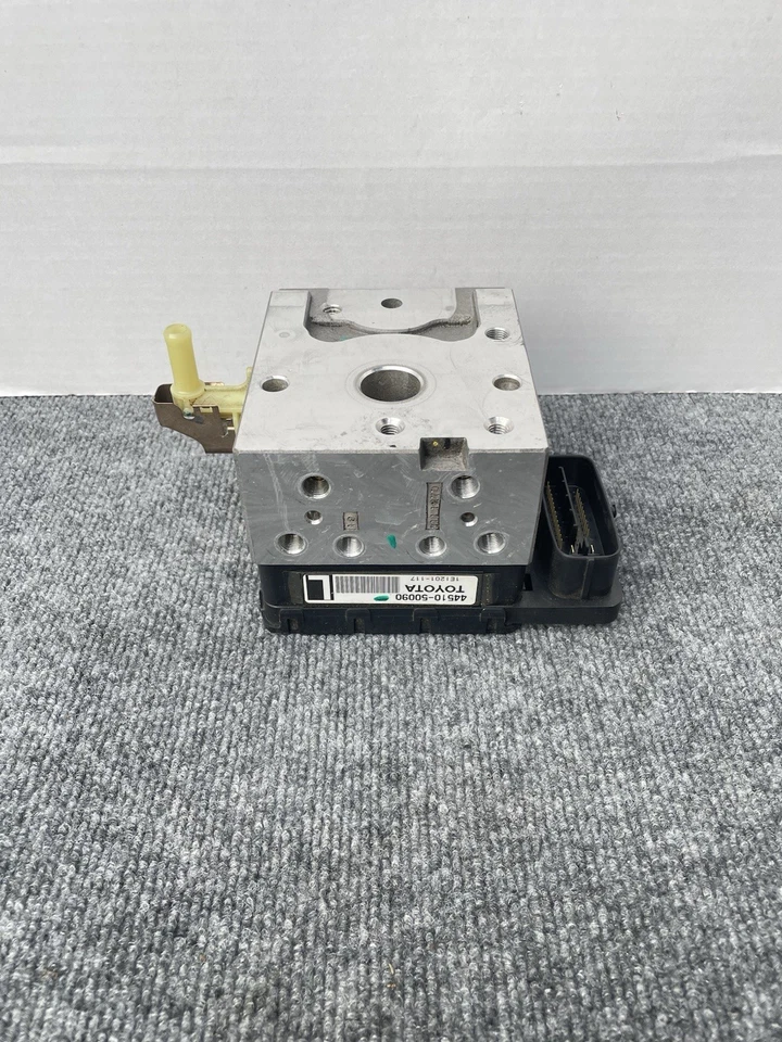 2007-2017 Lexus Ls460 Vsa Abs/Vsa Brake Module Actuator Only  44510-50090 - Image 1 of 4