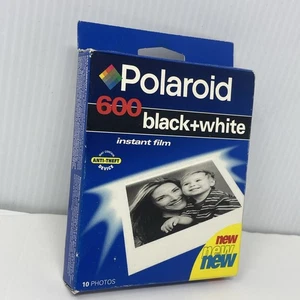 POLAROID 600 Paquete Blanco y Negro Película Instantánea Paquete 10 Fotos 07/99 Nuevo - Imagen 1 de 3