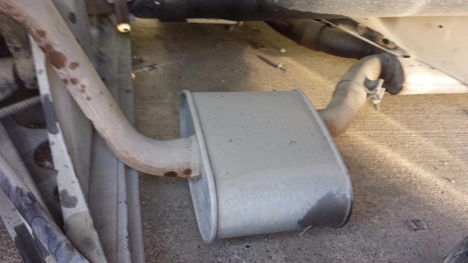 Silenciador pasajero derecho Jaguar XK8 1998-1999-2000-2001-2002-2003  Foto 1 de 1