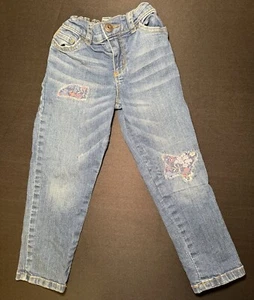 OshKosh Girls Jeans With Elastic Waistband Floral Pattern Size 5  - Picture 1 of 6