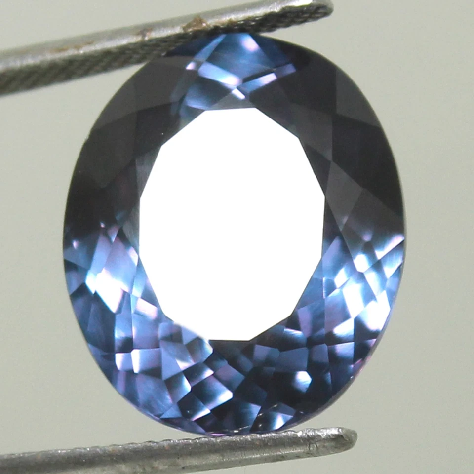 Pietra preziosa ovale sfusa 17x14 mm alessandrite naturale 18,45 ct certifica... - Immagine 1 di 4