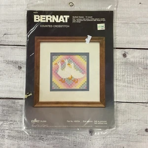 Bernat gesteppte Gänse gezählt Kreuzstich Set WP0704 Vintage 1984 Regenbogen - Bild 1 von 3