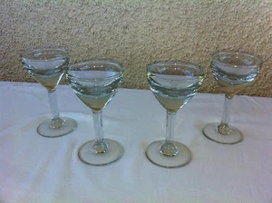Vintage lot 4 Verres anciens à Pieds Bistrot Cul de Bouteille - Picture 1 of 4