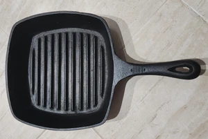 Emeril Cast Iron Grill Pan 10" Square Stovetop/Induction In/outdoor 1.75" Depth - Picture 1 of 3