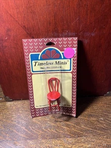 Sedia da cucina vintage in metallo rosso per casa delle bambole - Foto 1 di 5