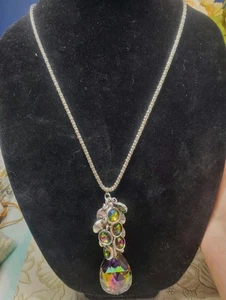 Color Changing Teardrop  Pendant, Adjustable; Necklace Pre-owned, 36 inch - Picture 1 of 9