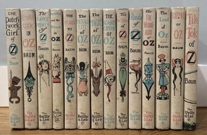 Wizard of OZ L Frank Baum COMPLETE 14 Book Set White Hardcover Reilly & Lee 1956 - Imagen 1 de 20