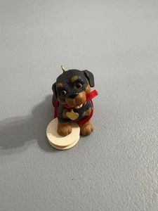 Hallmark PUPPY LOVE #5 in Series ROTTWEILER 1995 Collector Ornament Ribbon - Picture 1 of 4