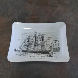 Vintage Cutty Sark 1869 Frosted Glass Dish - 12 x 10 cm Nautical Collectible - Picture 1 of 7