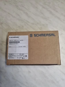 SCHMERSAL AZM300Z-I2-ST-1P2P-A SOLENOID INTERLOCK 103001454 - Picture 1 of 13