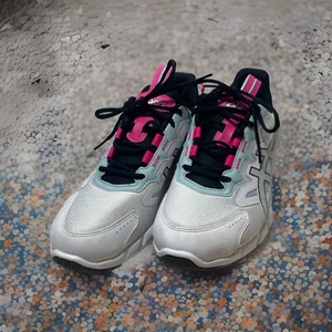 Asics Gel Quantum 90 Women Size 10 Pink Athletic Running Shoes Sneakers 1202A040 - Picture 1 of 16