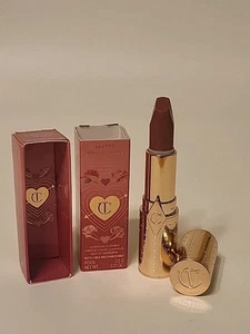 Charlotte Tilbury Matte Revolution Luminous Modern Lipstick WEDDING BELLES  - Bild 1 von 19