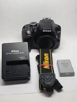 Nikon D3300 24.2MP, Spiegelreflexkamera Body/Gehäuse, ca. 6855 Auslösungen - Bild 1 von 4