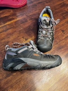 Keen Damen Targhee 2 niedrige Höhe wasserdichte Wanderschuhe, Magnet/Koralle, US 8,5 - Bild 1 von 17