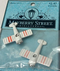 Two Precision Miniature Airplane: for Aviation Enthusiasts - Picture 1 of 2