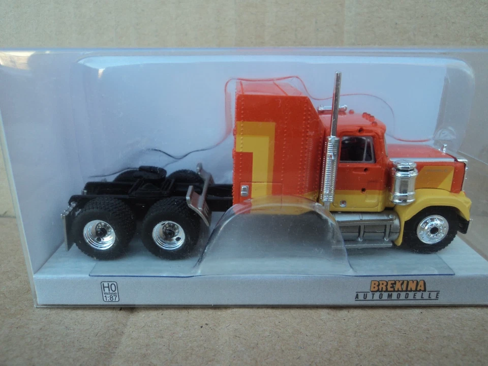 1980 GMC General Tractor Orange Yellow Brekina 1 87 Miniature HO Scale 85778