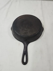 GRISWOLD No 6 Cast Iron Skillet Small Block Logo 699 See Pics - Picture 1 of 11