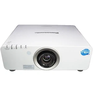 Panasonic PT-D6000ES DLP Projector 6500 Lumens VGA DVI RS232 BNC Lan - Picture 1 of 7