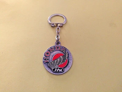 RARE ANCIEN PORTE CLÉS ÉMAILLÉ HONDA MOTOS FRANCE (YAMAHA KAWASAKI SUZUKI....) - Photo 1/2