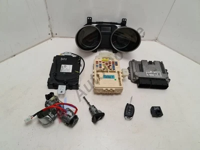 Hyundai IX35 2010-2015~ Engine ECU Lockset Clocks Speedo 1.7 CRDI Diesel 2WD - Image 1 of 4
