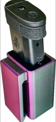 Magazine holder Double Stack Minimalist 9mm Magazine Belt Clip - Color Shift - Image 1 of 4