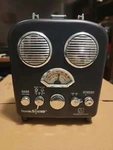 Sistema de altavoces de radio TravelSound AudioBox AM/FM para iPod, CD, MP3 - Imagen 1 de 6