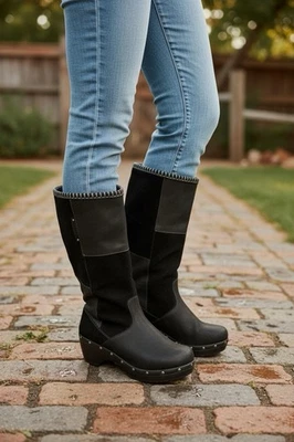 Botas de cuña Crocs negras grises de gamuza para mujer 10 media pantorrilla Foto 1 de 4