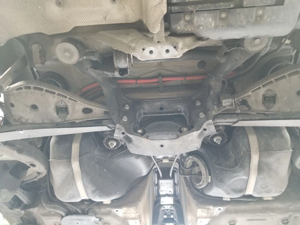 07 2007 BMW Z4 SI ROADSTER 3.0L REAR SUSPENSION CROSSMEMBER K FRAME Foto 1 de 4