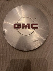 GMC Yukon XL Safari Sierra 1500 Wheel Center Hub Cap Hubcap 1999-2005 15040220 1 - Picture 1 of 3
