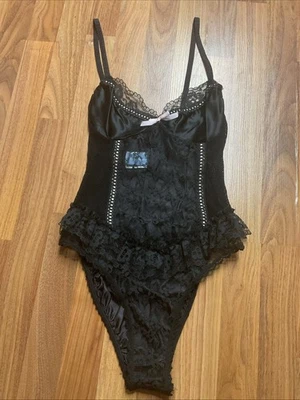 NUEVO Peluche De Colección Años 80 Dama Camafeo Dallas Negro Corte Alto Encaje M Volantes Arco Transparente EE. UU. Foto 1 de 4