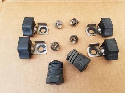 Toyota Pickup 4Runner 1989-95 OEM capó guardabarros parachoques juego de soporte de cojín Foto 1 de 4