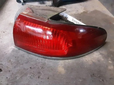 Passenger Tail Light Quarter Panel Mounted Fits 95-98 MYSTIQUE 811603 - Изображение 1 из 4