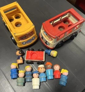 Fisher Price Little People Vintage Lot 60s-70s. 10 People - 2 Buses - Red Car - Picture 1 of 24