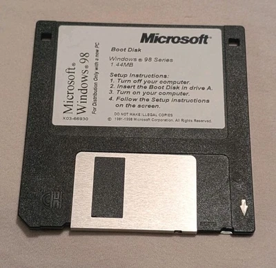 Microsoft Windows 98 - X03-66930 Boot Disk - 3.5" Floppy Disk - Image 1 of 4