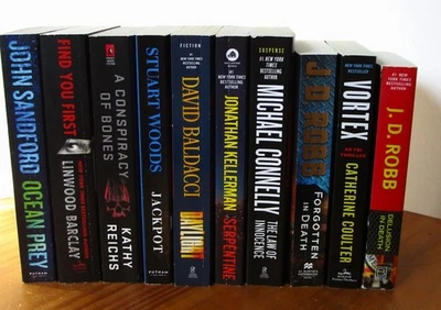 Mixed Lot of Ten Crime Fiction Paperbacks Reichs Robb Kellerman Baldacci etc Foto 1 de 4