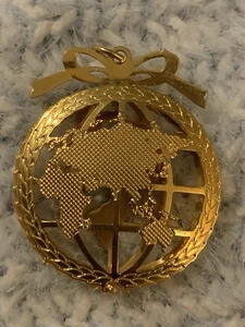 Anhänger Erde goldfarben Metall - Bild 1 von 2